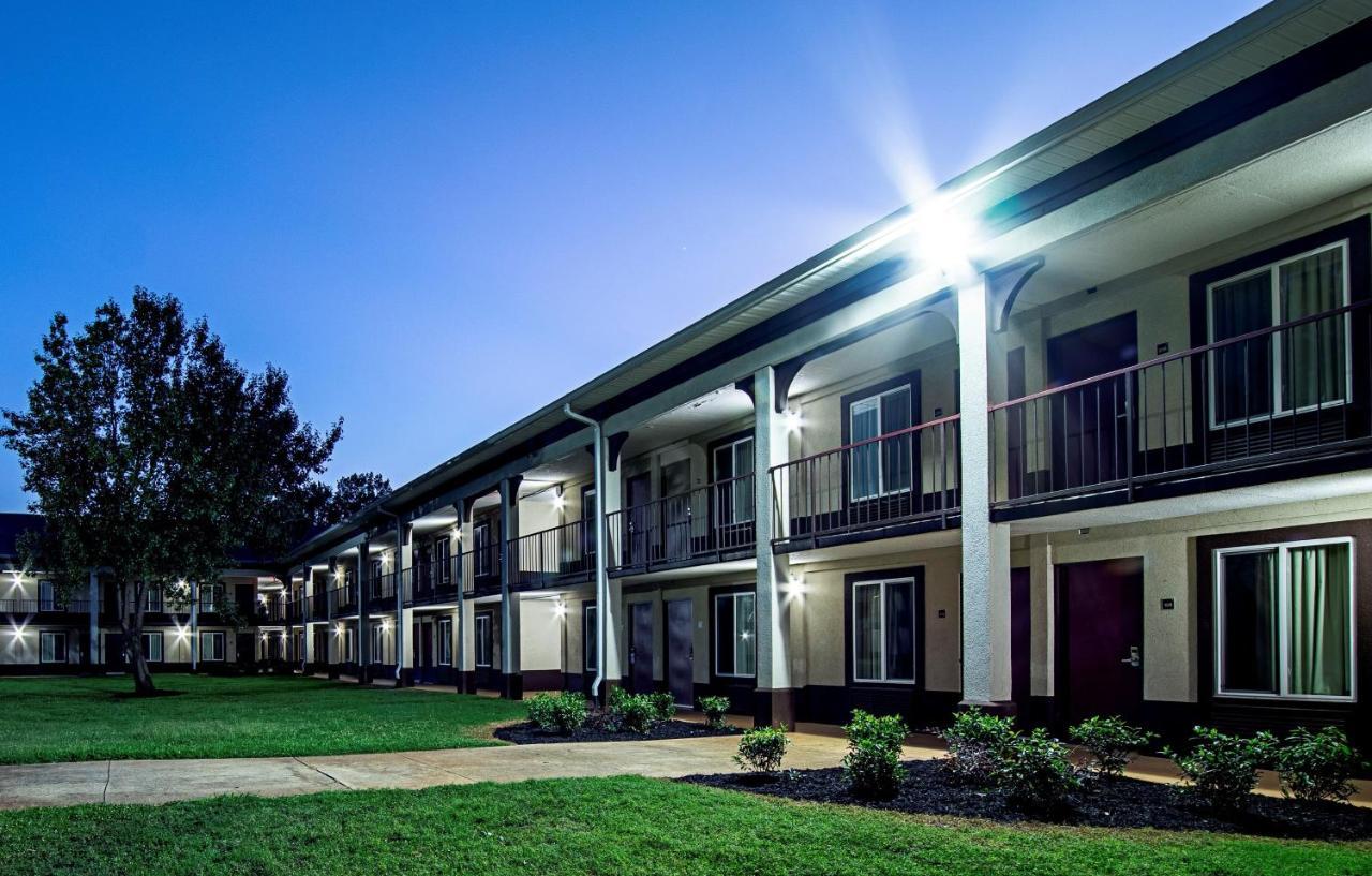 Red Roof Inn & Suites Greenwood, Sc Екстер'єр фото