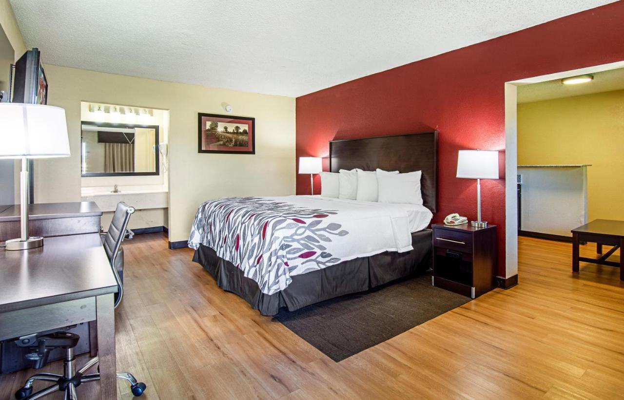 Red Roof Inn & Suites Greenwood, Sc Екстер'єр фото