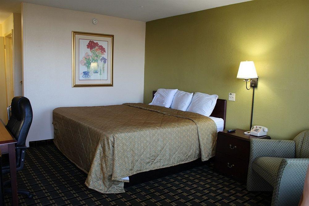 Red Roof Inn & Suites Greenwood, Sc Екстер'єр фото