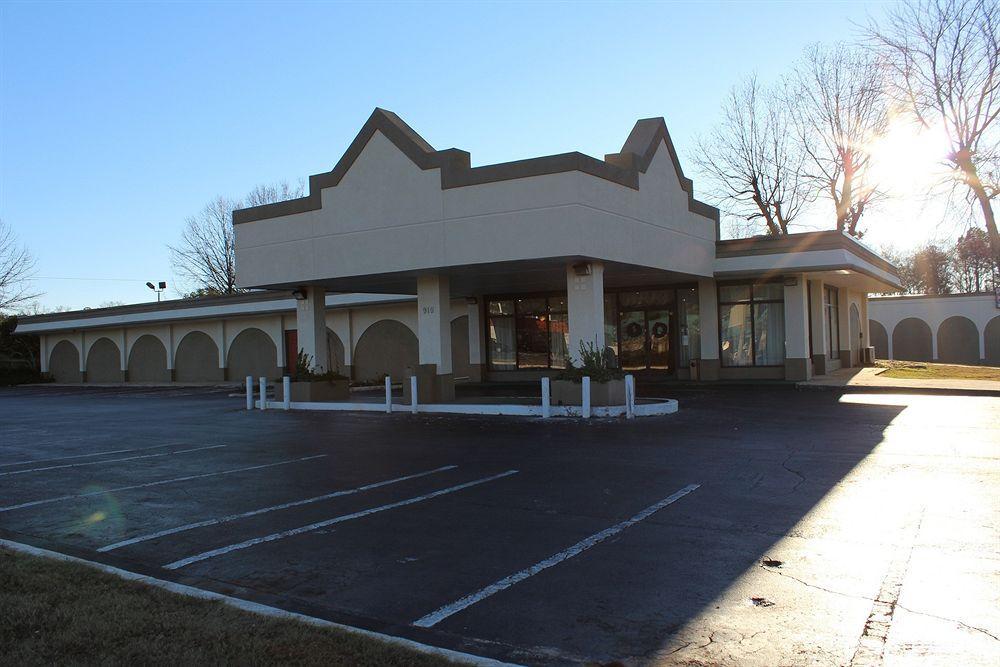 Red Roof Inn & Suites Greenwood, Sc Екстер'єр фото