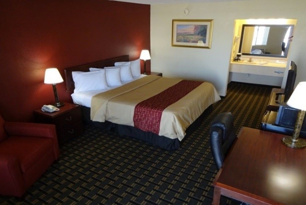 Red Roof Inn & Suites Greenwood, Sc Екстер'єр фото
